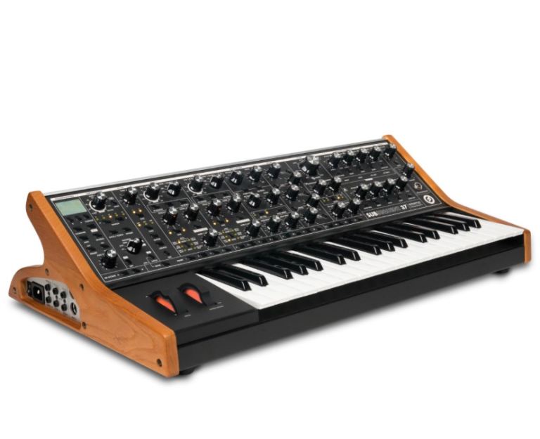 Moog Subsequent 37