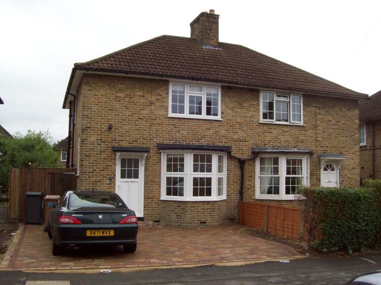STUNNING 3 BEDROOM HOUSE FOR RENT LESS THAN A 2 MINS WALK TO TUBE STATION