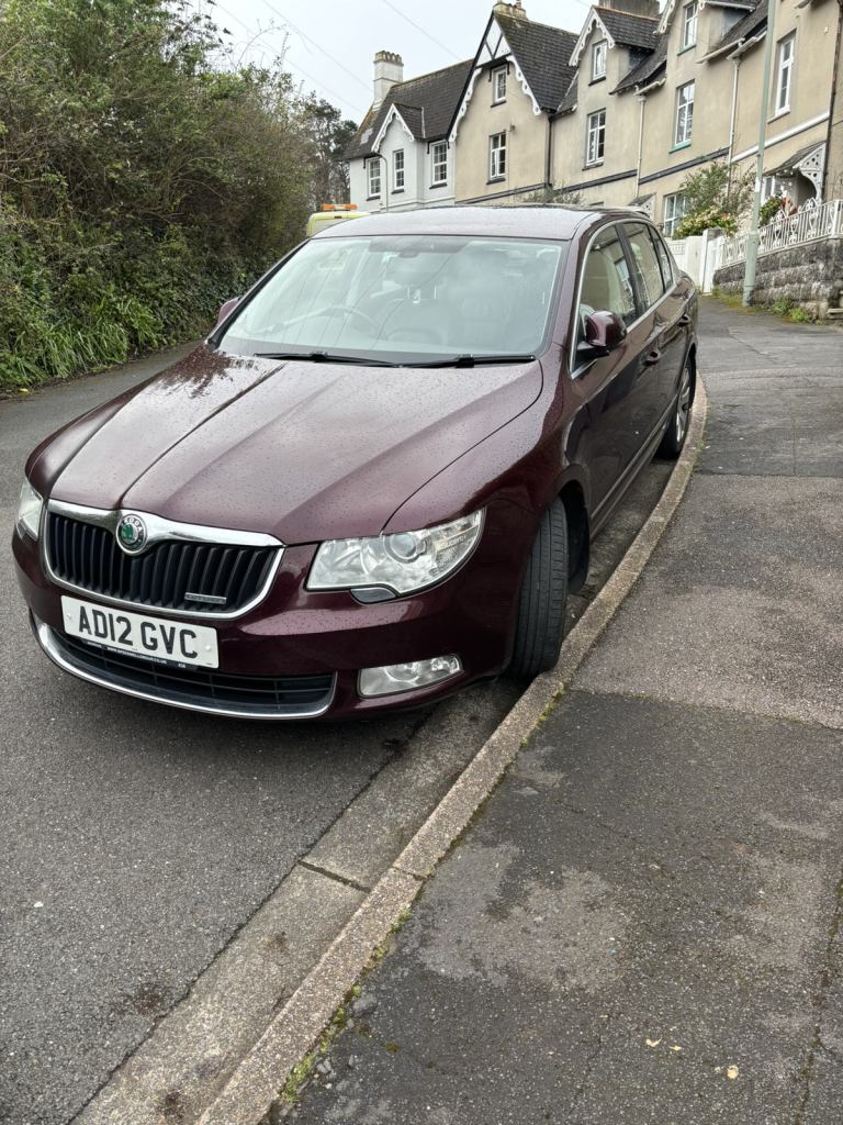 Skoda, SUPERB, Hatchback, 2012, Manual, 1598 (cc), 5 doors