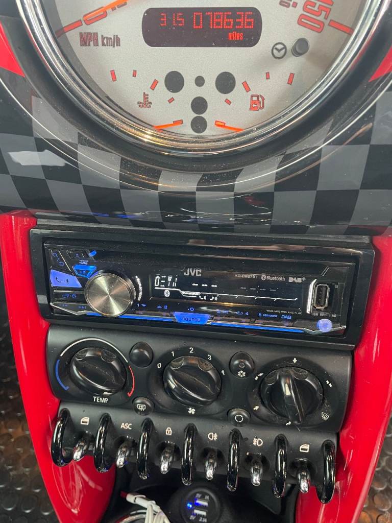 Mini, CONVERTIBLE, Convertible, 2007, Manual, 1598 (cc), 2 doors