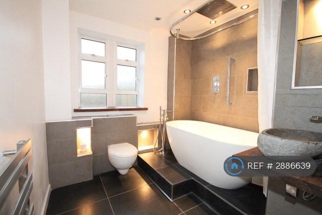 2 bedroom flat in Glazebrook Close, London, SE21 (2 bed) (#2886639)