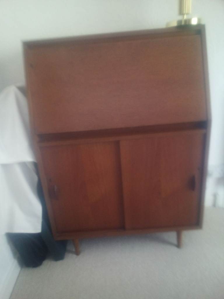 BUREAU / DESK
