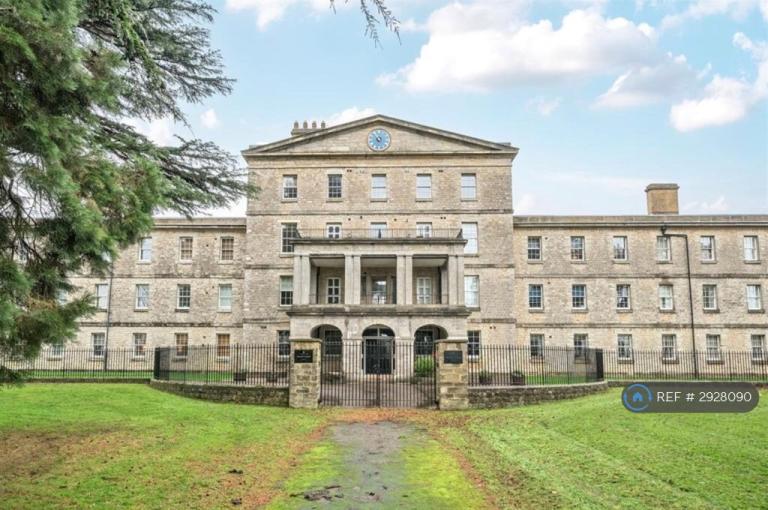 2 bedroom flat in Tarragon Road, Maidstone, ME16 (2 bed) (#2928090)
