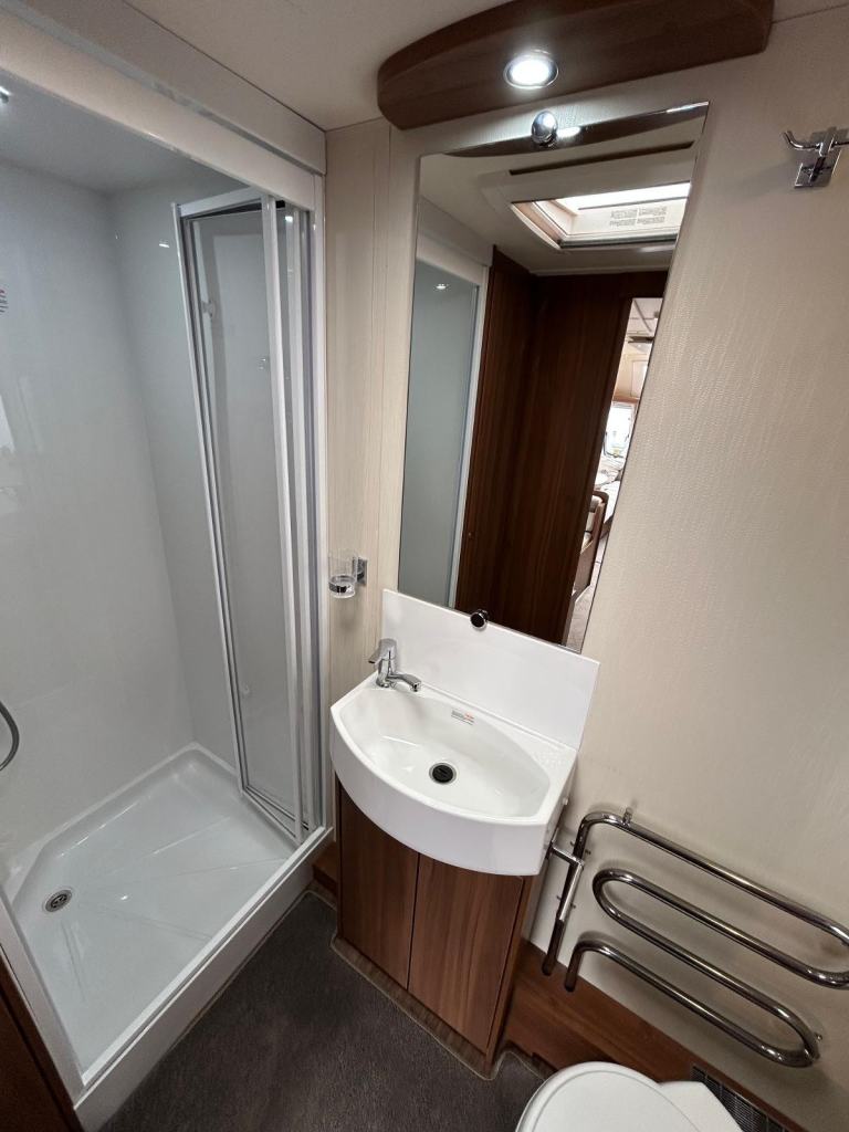 Elddis Affinity 530 3 berth 2016 mover ***LOVELY CONDITION***