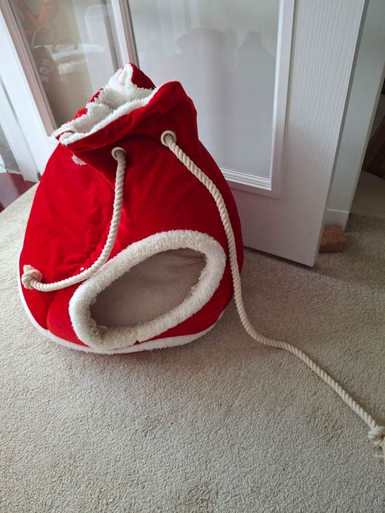 Cat Igloo Bed 