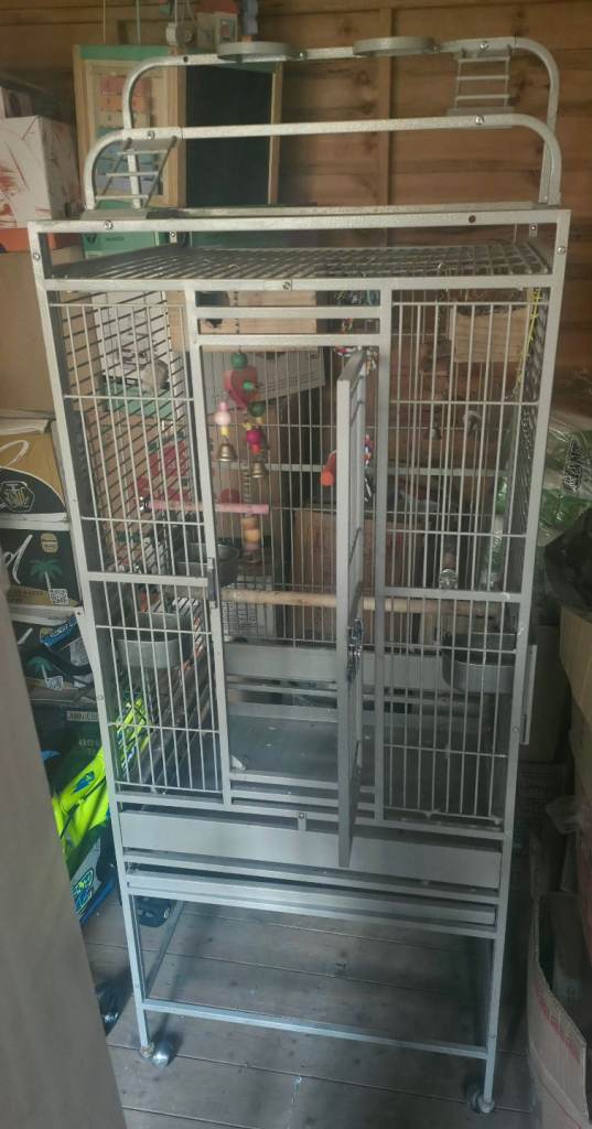 Large Metal Bird Cage – Excellent Conditionm8