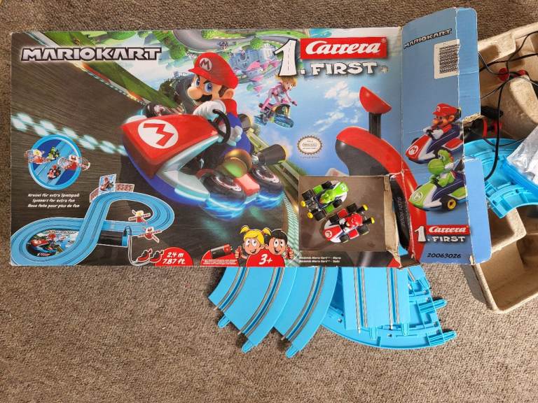 Mario Kart Race Track Set - Carrera GO!!! Needs work