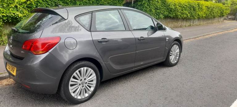 2011 astra 1.7 cdti. £35 yrs tax 
