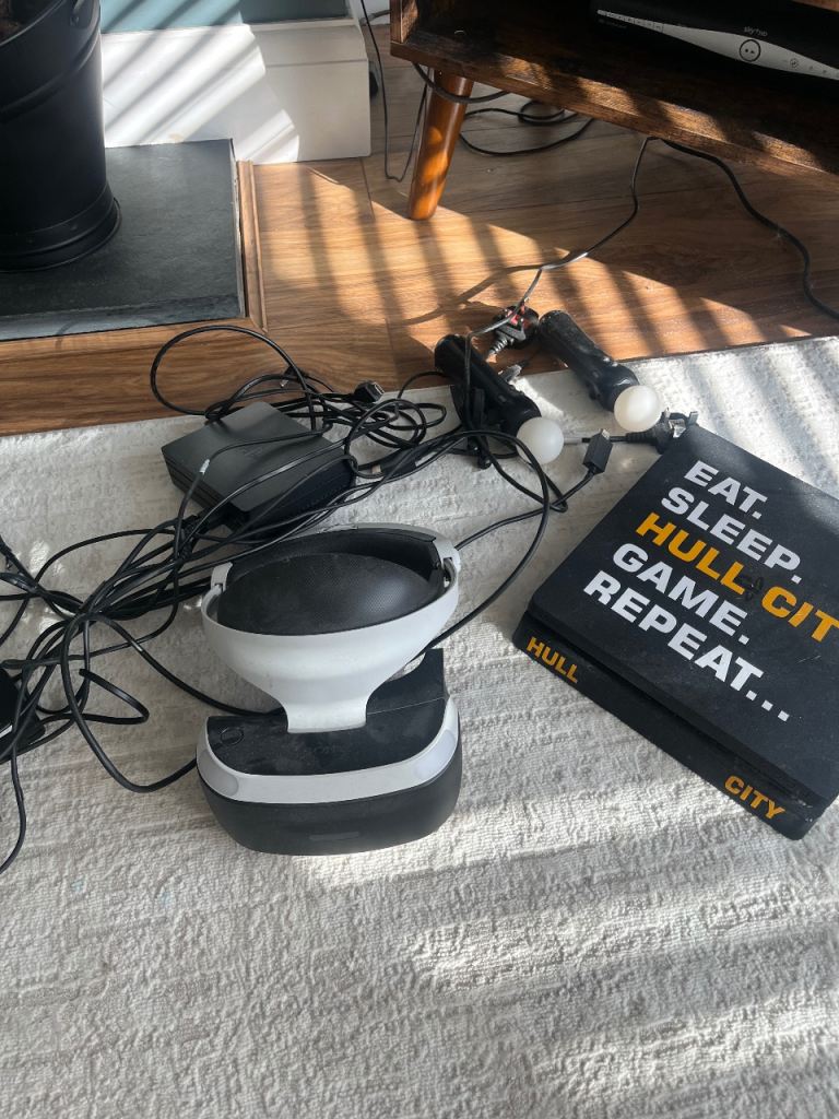 PS4 and virtual head set