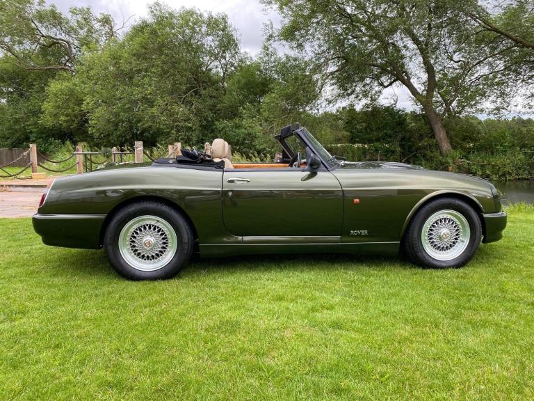 MG RV8 4.0 CONVERTIBLE WOODCOTE GREEN * TOP GRADE * 31000 MILES WITH 12 SERVICE 
