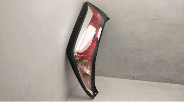 2017 TOYOTA AYGO  Left & Right Rear Taillight Tail Light 