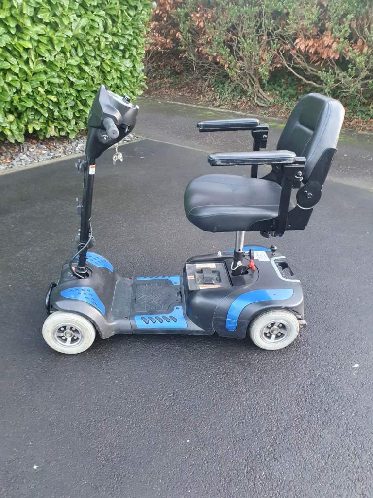 Small mobility scooter good condition can deliver 
