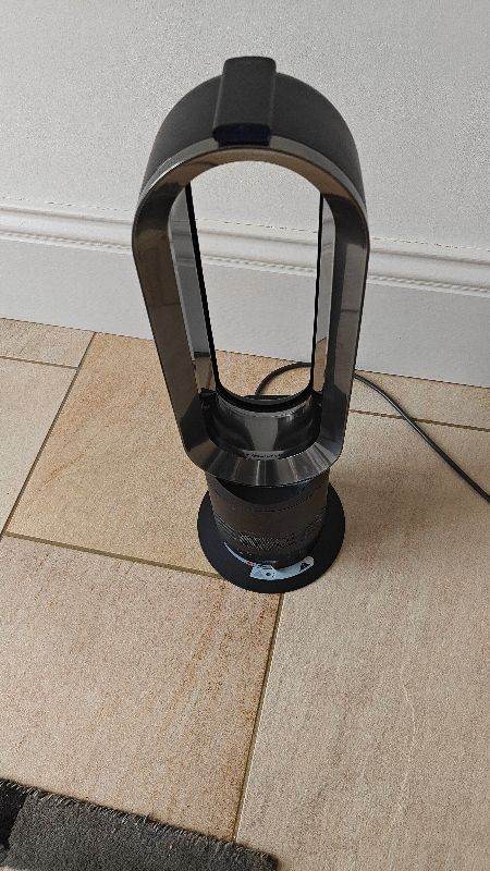 Dyson AM05 Hot+Cool Bladeless Fan Heater