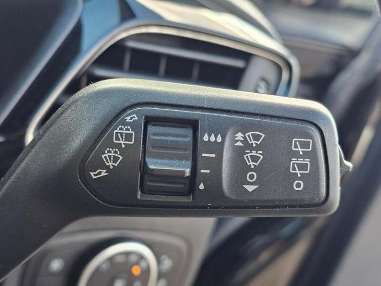 2018 Ford Fiesta 1.1 Ti-VCT Zetec Euro 6 (s/s) 5dr HATCHBACK Petrol Manual