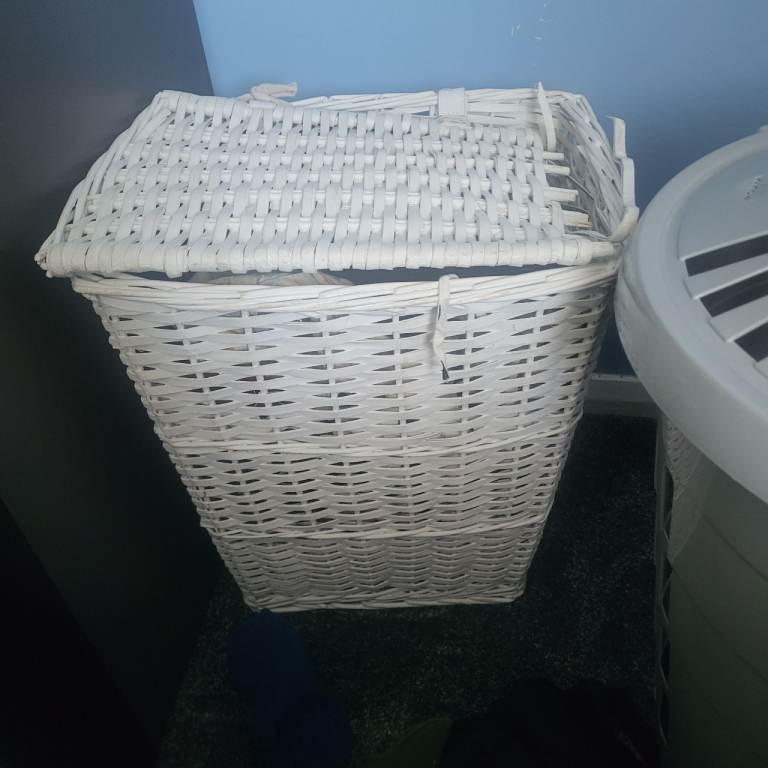 Laundry basket
