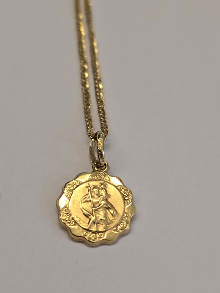 9CT GOLD 20" TWISTED CHAIN WITH ST. CHRISTOPHER