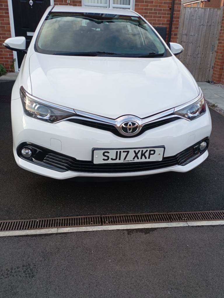 Toyota, AURIS, Business edition Hatchback, 2017, Manual, 1197 (cc), 5 doors