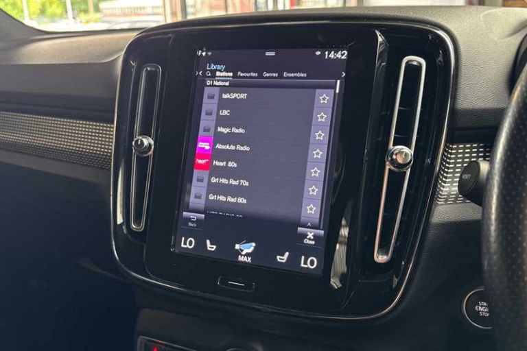 2021 Volvo XC40 1.5 T5 Recharge PHEV R DESIGN Pro 5dr Auto ESTATE PETROL/ELECTRIC Automatic