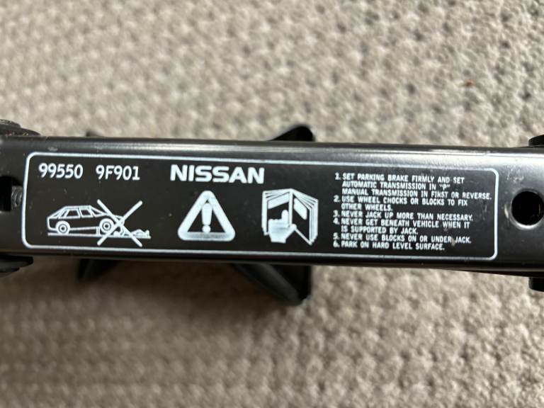 NISSAN Micra K11 Primera P11 Car Jack Car Lift Scissor Jack 99550 9F901