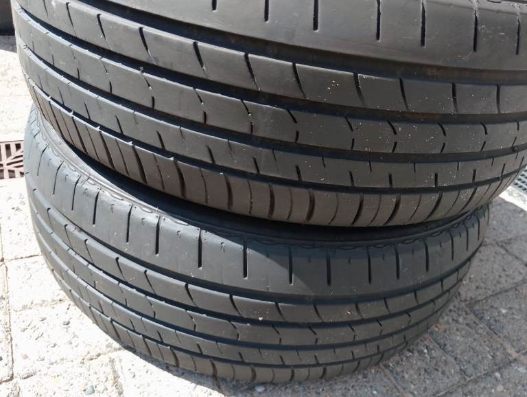 pair Nissan tyres