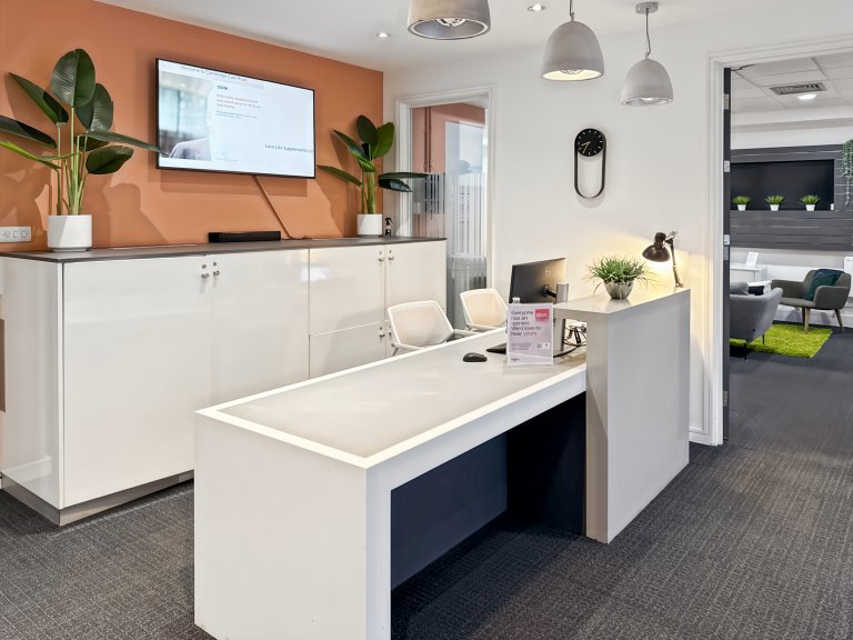 Cambridge - CB11BH \ Professional Business Address for Your Company