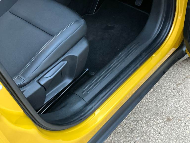 2025 Jeep Avenger 1.2 e-Hybrid Summit 5dr DCT Hatchback PETROL Automatic