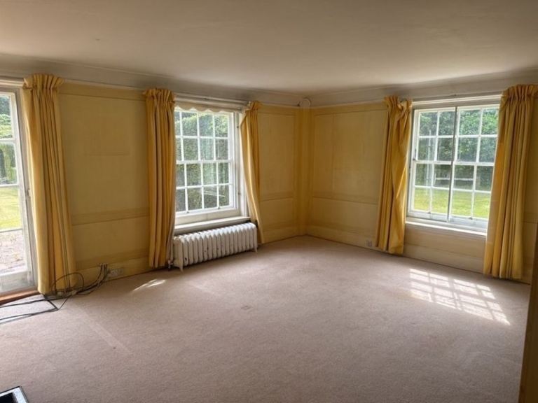 6 bedroom property for rent 