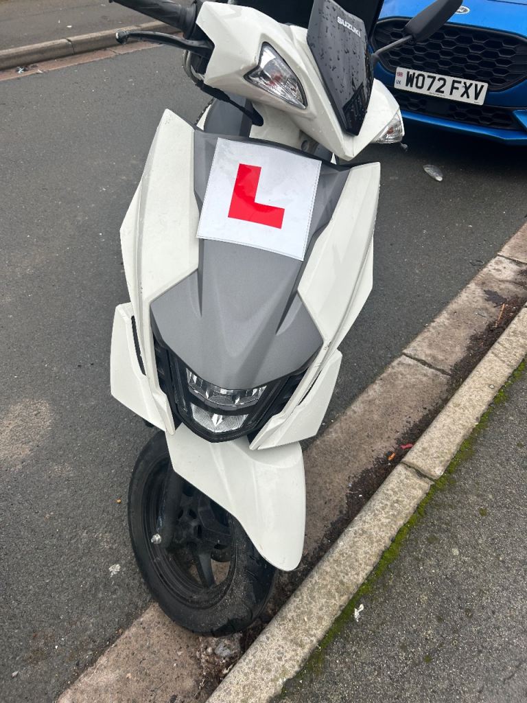 Suzuki, AVENIS, 2023, 124 (cc)