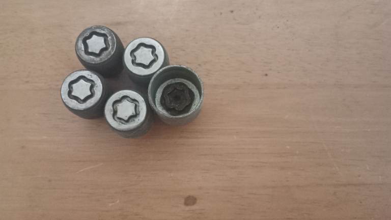 Honda Jazz Security wheel Nuts
