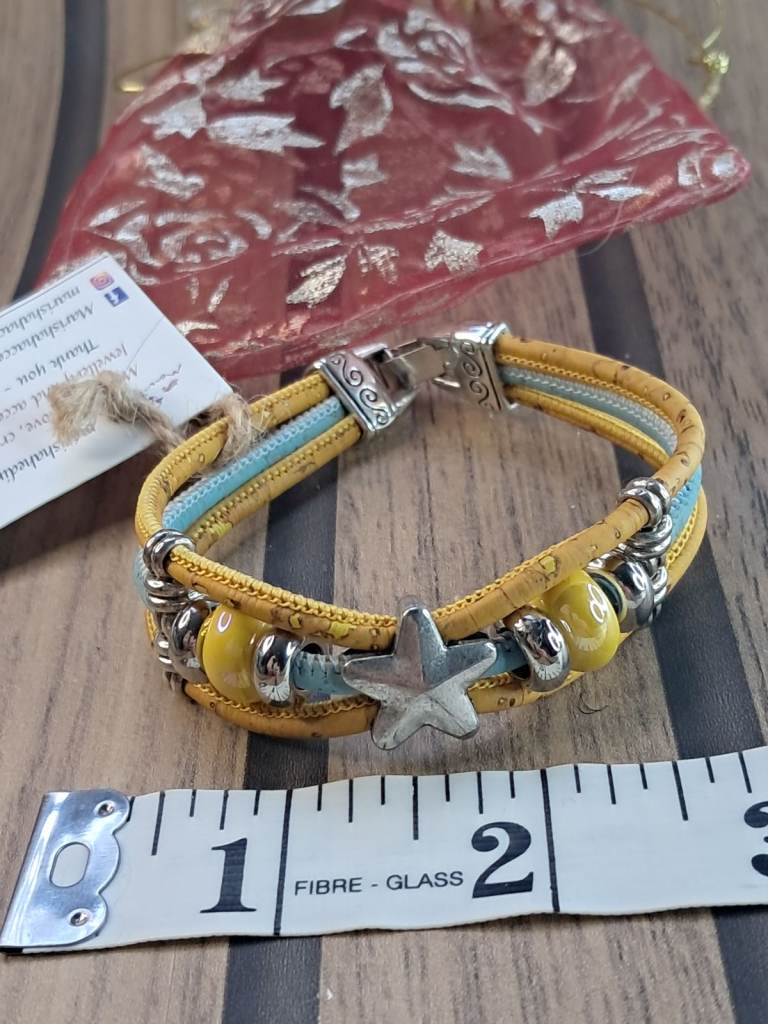 Very nice yellow color Woman's bracelet. Handcrafted.  As seen. Good condition. 