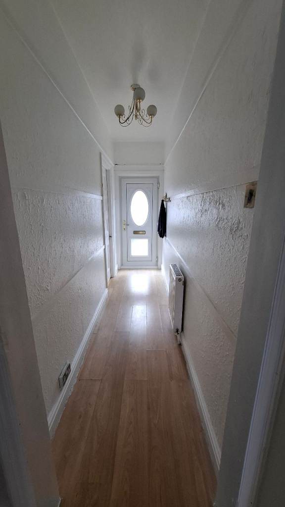 Fantastic location of 4 bedroom house for quick moving