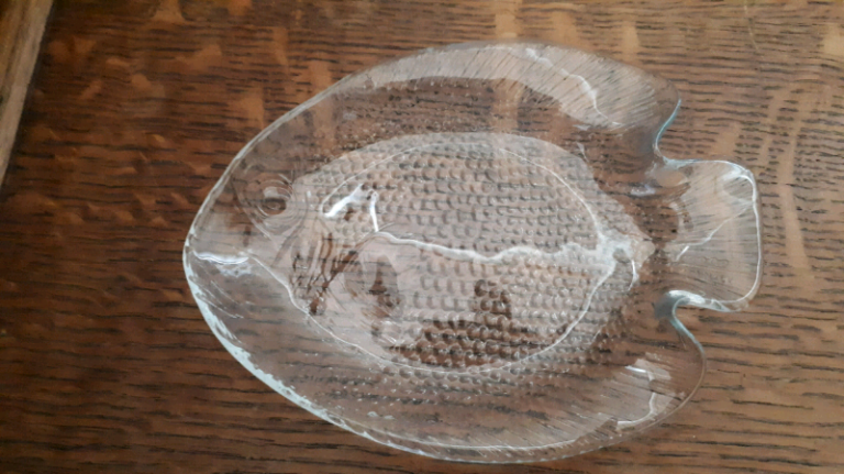 Small Glass Plate - Fish design