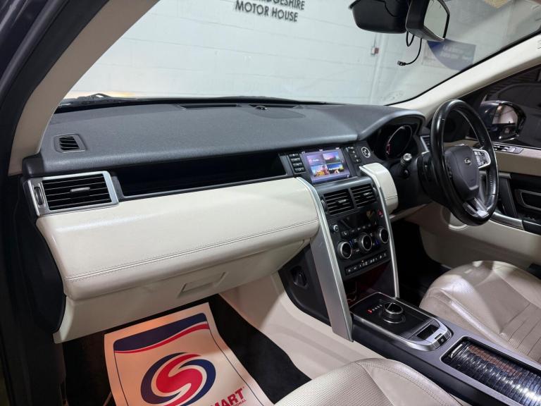 2017 Land Rover Discovery Sport 2.0 TD4 HSE Luxury Auto 4WD Euro 6 (s/s) 5dr ESTATE Diesel Automatic