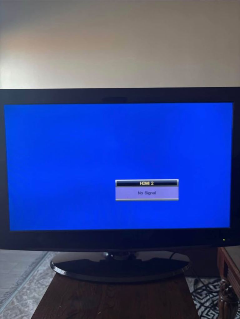 EVOTEL 32" HD LCD TV DVB-T/C/I – Good Condition