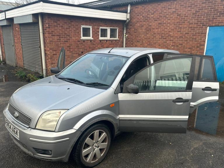 2004 Ford Fusion 1.6 + 5dr Auto HATCHBACK Petrol Automatic