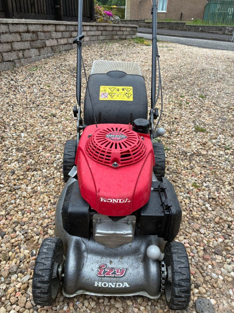 Honda Izzy Petrol Lawnmower – Good Working Order