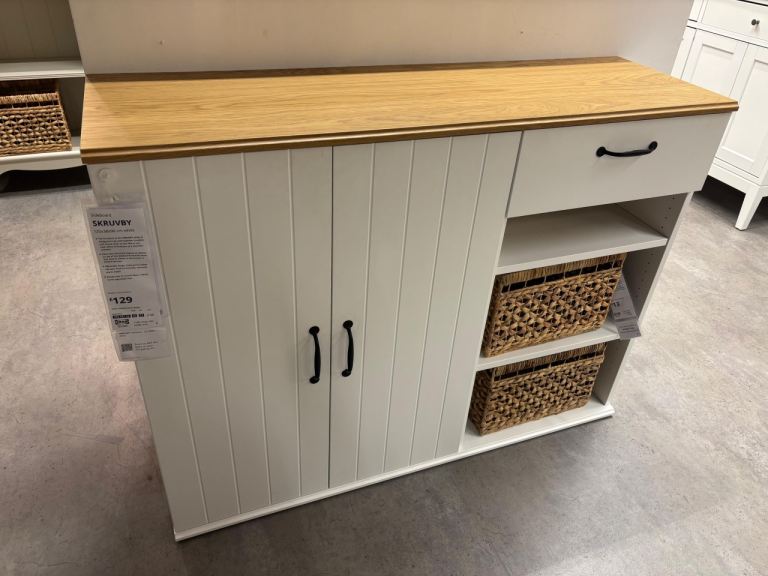 Storage unit and baskets 