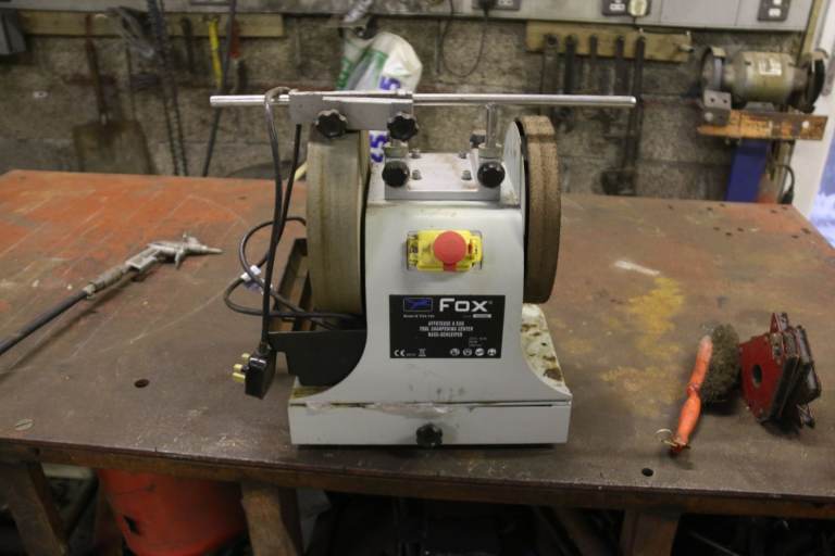 Fox electric tool sharpening station.