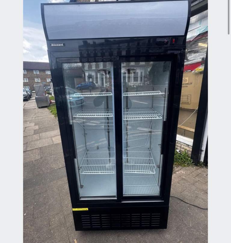 Commercial upright double door display fridge cafe shop restaurant 
