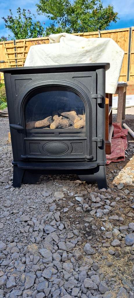 Stockton 5 balanced flue log effect stove