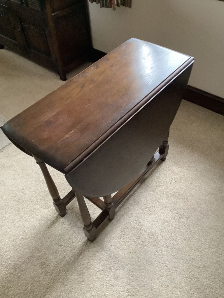 Gateleg Dropleaf  Table and four Dining  Chairs 