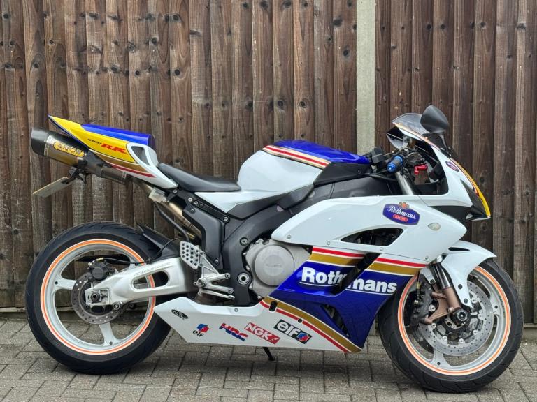 HONDA CBR 1000 RR FIREBLADE 2004 (04) ROTHMANS REP SUPER SPORT