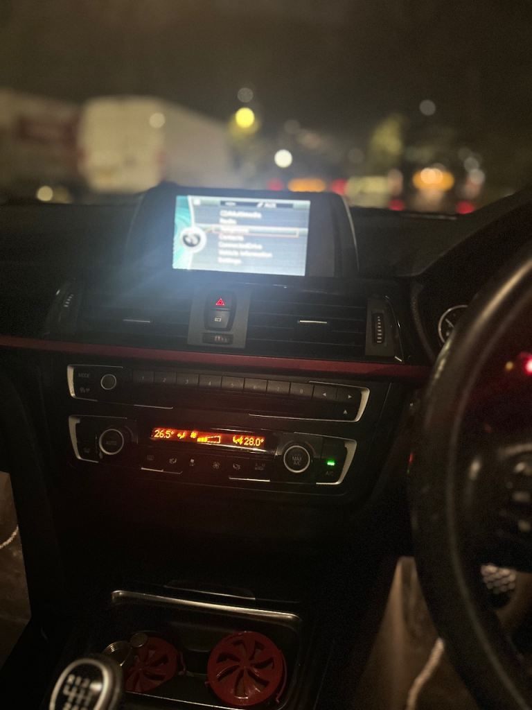 BMW, 3 SERIES, Saloon, 2013, Manual, 1598 (cc), 4 doors