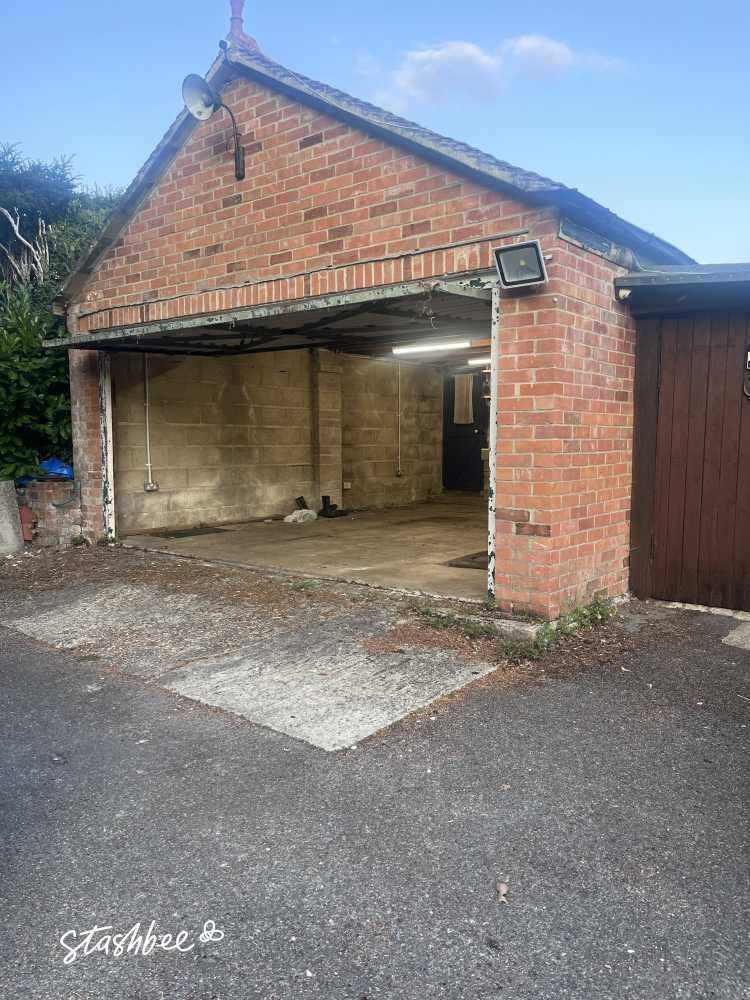 Garage to rent in Winchester (S021) | Stashbee
