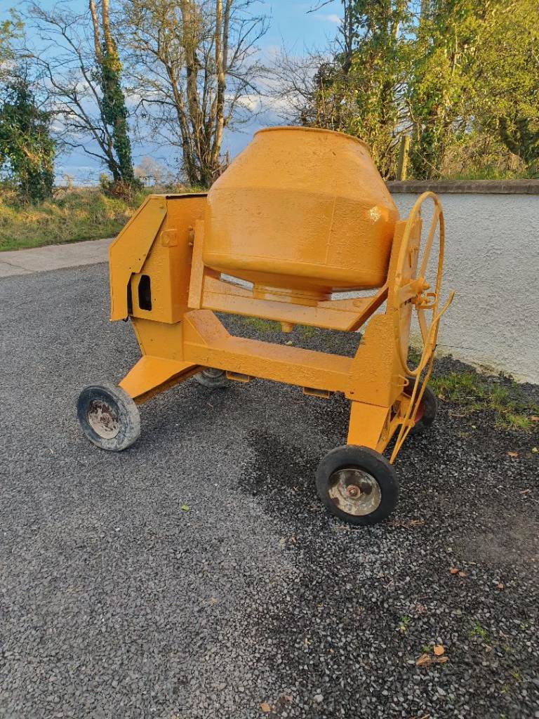 Cement mixer 