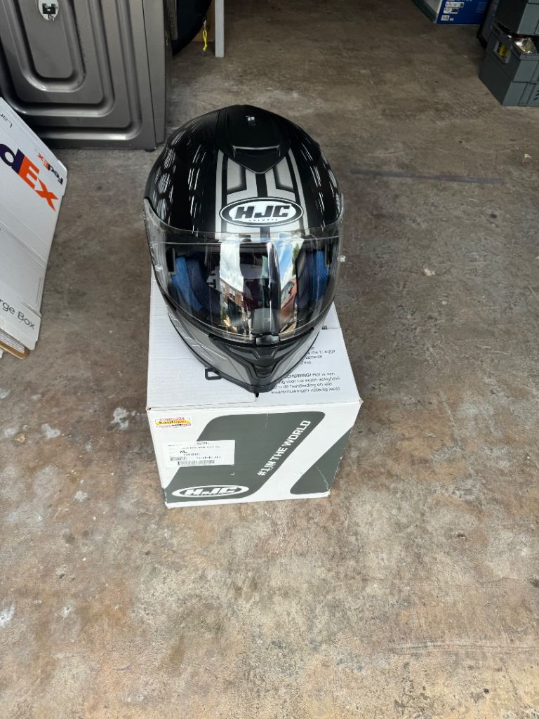 XL large HJC motorbike helmet still in brandnew condition bargain