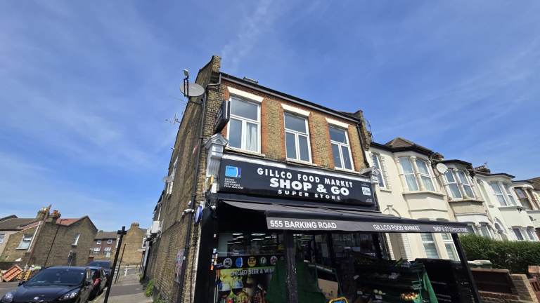 4 Bed First Floor Flat