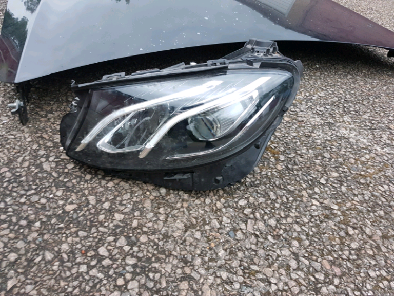 MERCEDES E CLASS - W213/ S213 - LED HEADLIGHT - PASSENGER  - COMPLETE