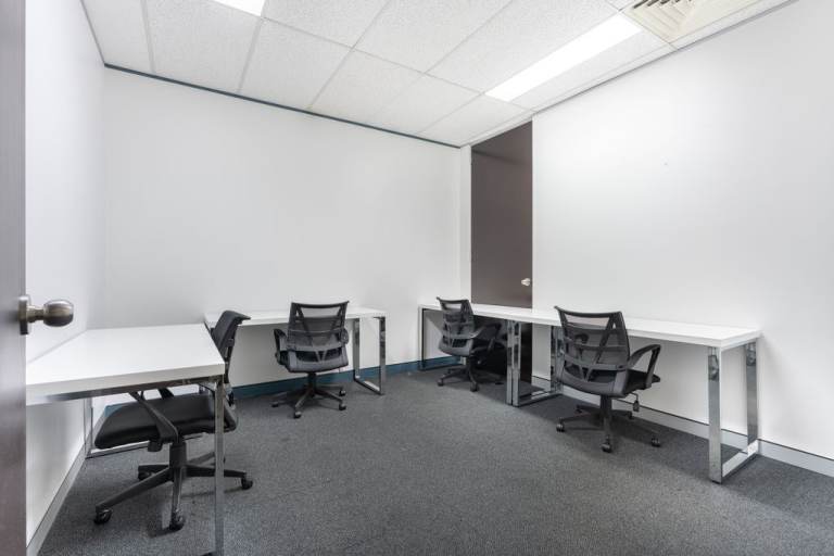 Plymouth - PL6 5ZD \ Large Private Office for Rent - Flexible and Ready to Use
