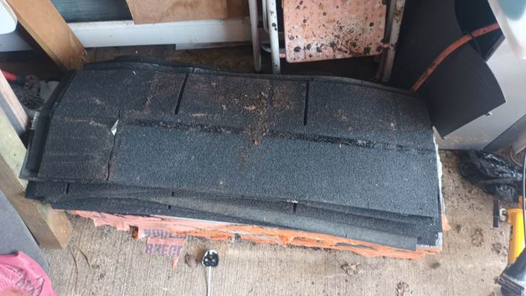 Ashphalt roofing shingle - 6 packs